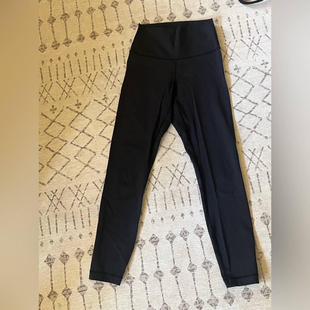 Lululemon black crop - excellent condition, size 4